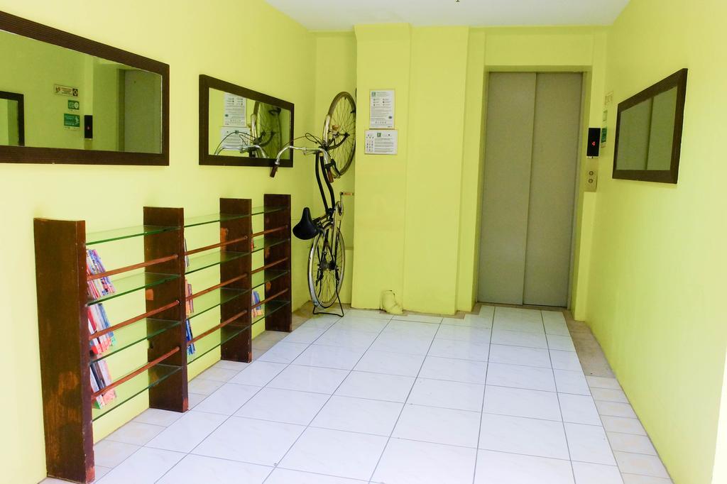 Cebu Elicon House Hotel Buitenkant foto