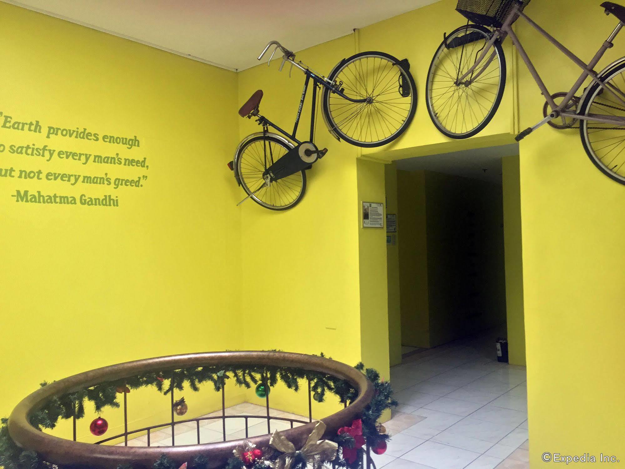 Cebu Elicon House Hotel Buitenkant foto